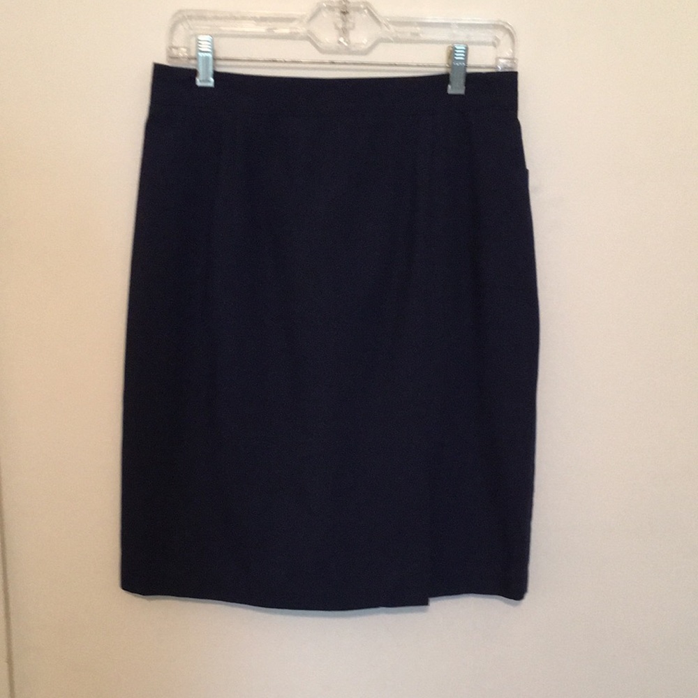 New Sag Harbor Navy Skirt size 12 With kick pleat in front